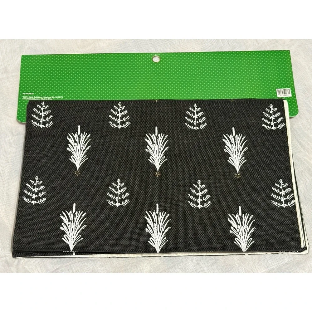 Sleigh Bell Bistro Christmas Table Runner Black White Trees‎ Gold 16